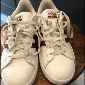 EUC Adidas cloudfoam sneaker.